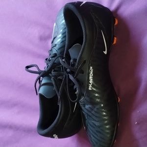 Nike Phantom cleats size 9.5